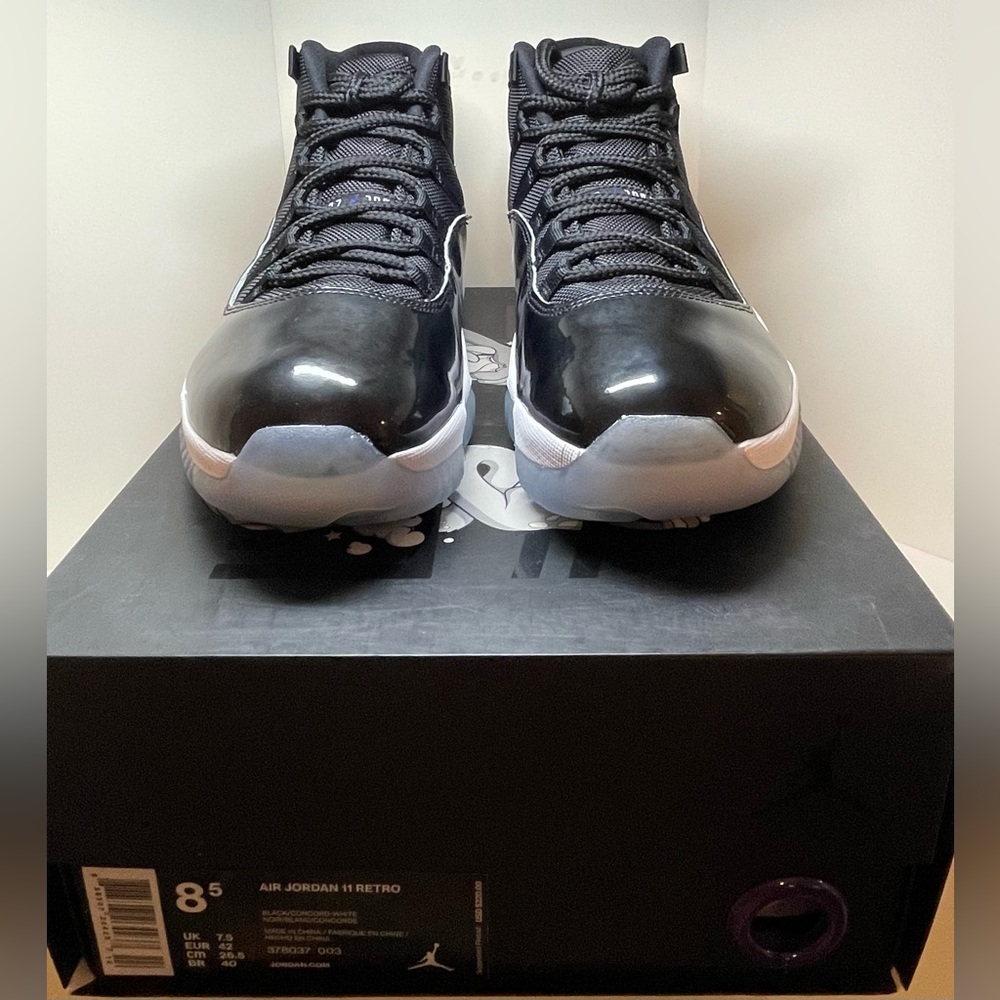 Air Jordan 11 ‘Space Jam’ - Picture 2 of 8